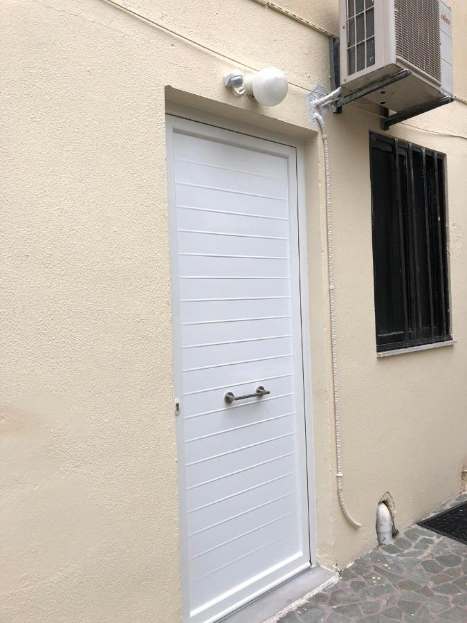 Lysandros Apartments In Athens, Near The Metro Luaran gambar